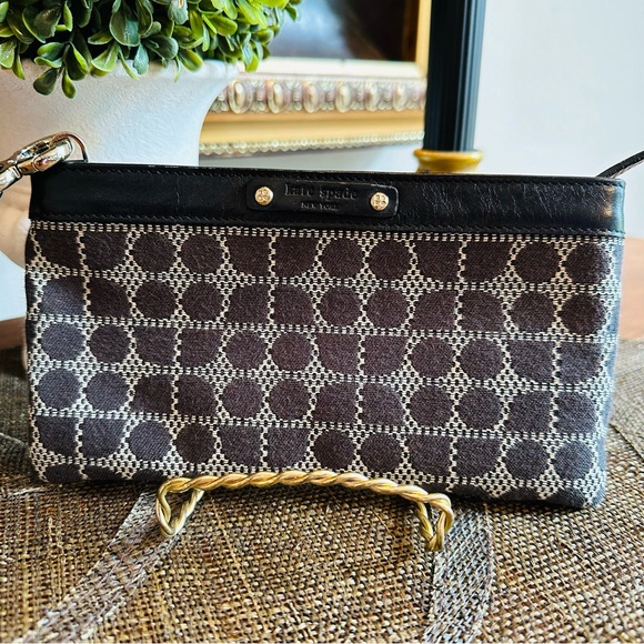 KATE SPADE NEW YORK TOP ZIPPER CHRISSY NOEL BLACK AND WHITE LIKE NEW WRISTLET - Picture 2 of 8